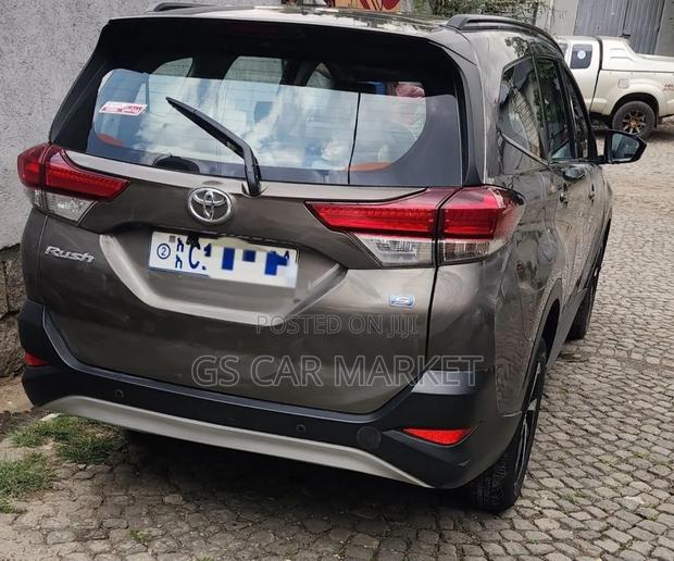 Toyota Rush 2022 Brown