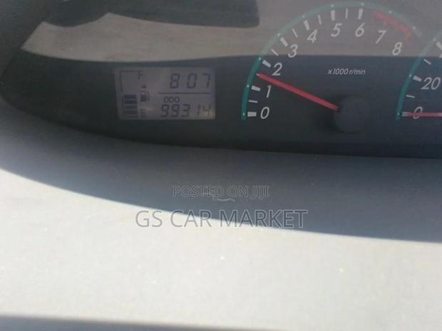 Toyota Yaris 2011 Silver