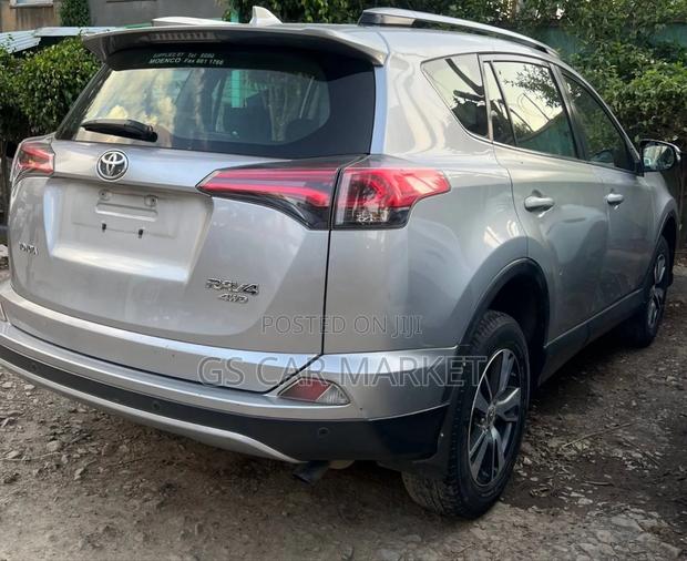 Toyota RAV4 2018 Gray