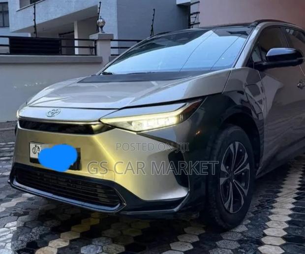 Toyota bZ4X 71.4 kWh FWD 2022 Silver