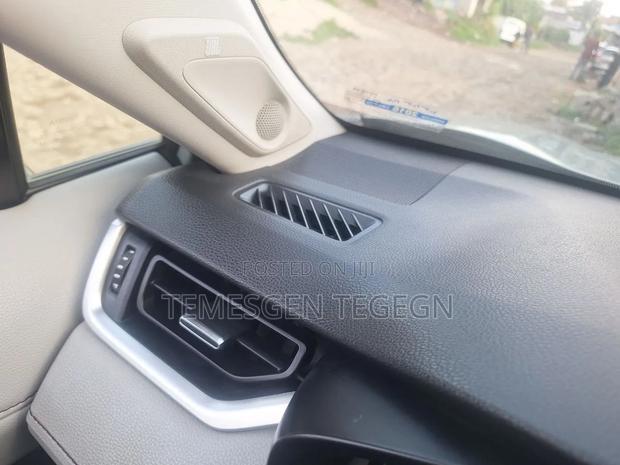 Toyota RAV4 2019 Gray