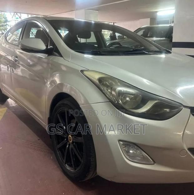 Hyundai Elantra 2013 Silver