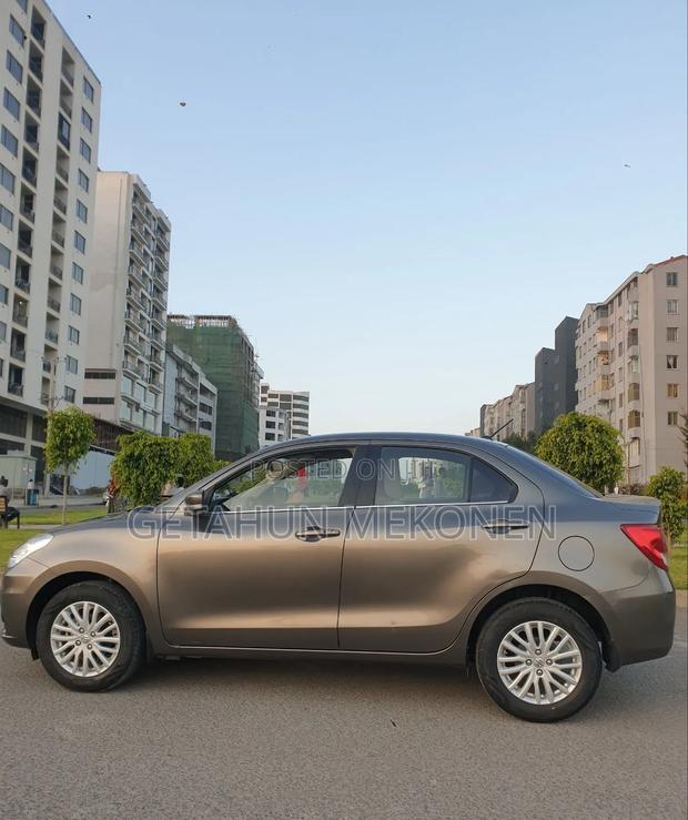 Suzuki Dzire 2023 Gray