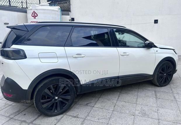 Peugeot 5008 2022