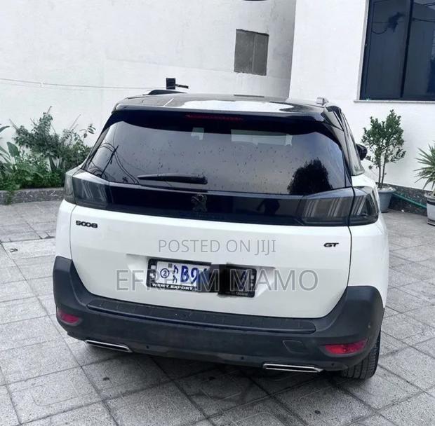 Peugeot 5008 2022