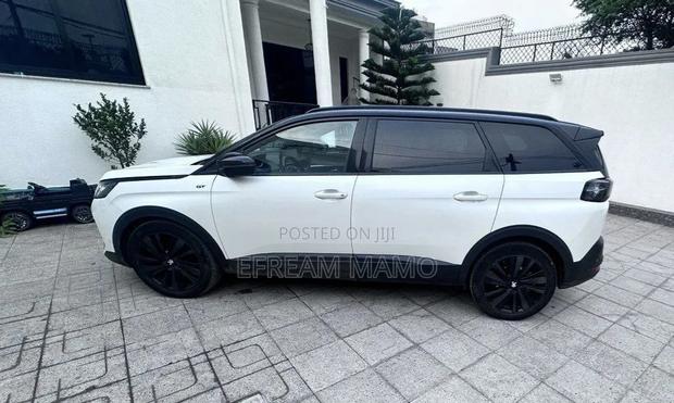 Peugeot 5008 2022