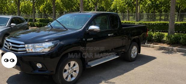 Toyota Hilux 2019 Black