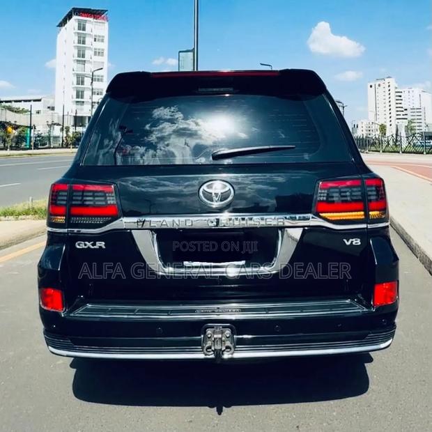 Toyota Land Cruiser 2016