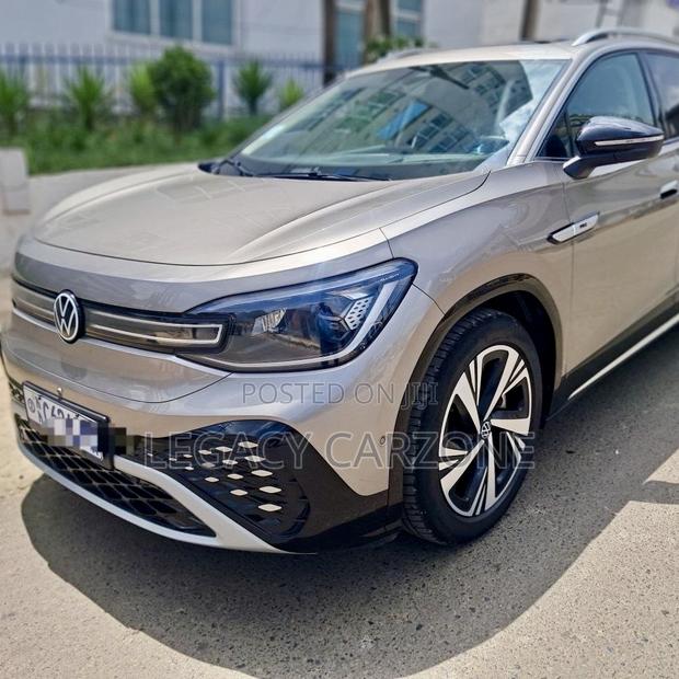 Volkswagen ID.6 2024 Gray