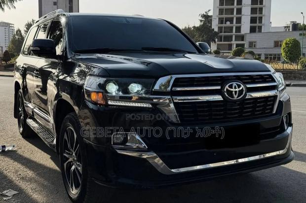 Toyota Land Cruiser 4.5 V8 GXR 2016