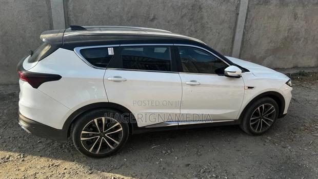 Jetour X70 Plus 2022 White
