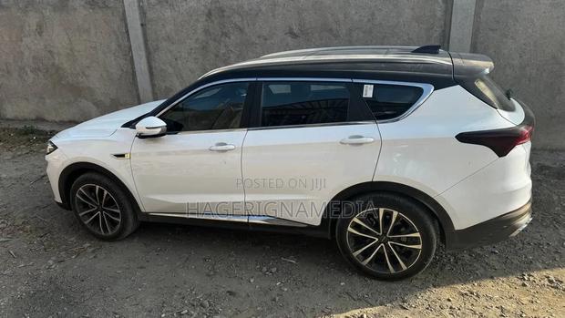 Jetour X70 Plus 2022 White
