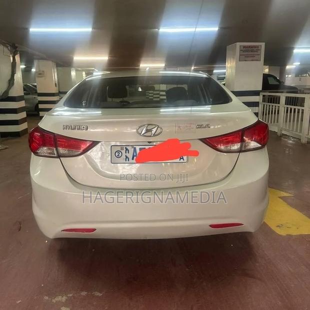Hyundai Elantra 2013 Silver
