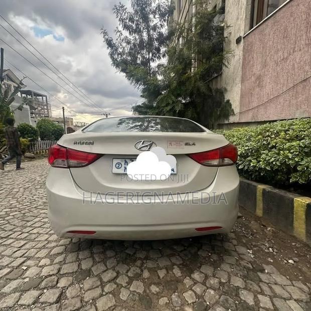 Hyundai Elantra 2013 Silver