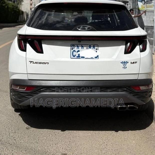 Hyundai Tucson 2022 White