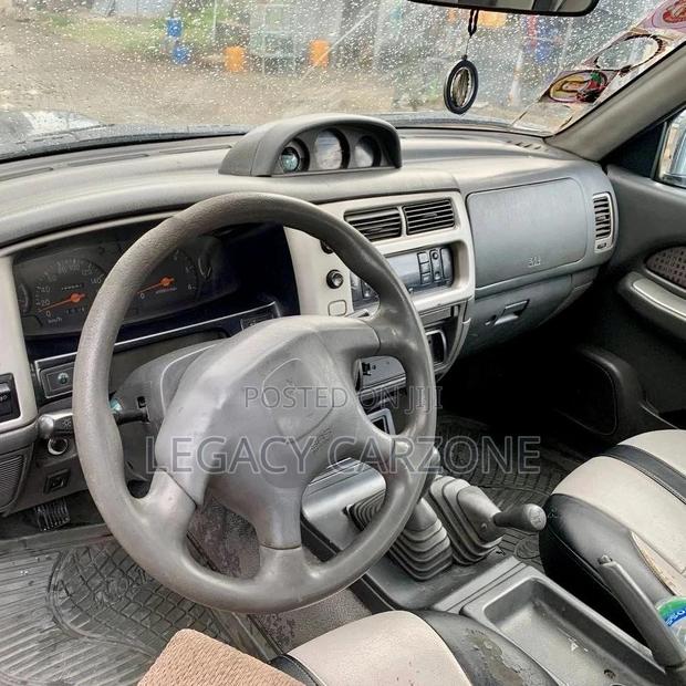 Mitsubishi L200 2005 Blue