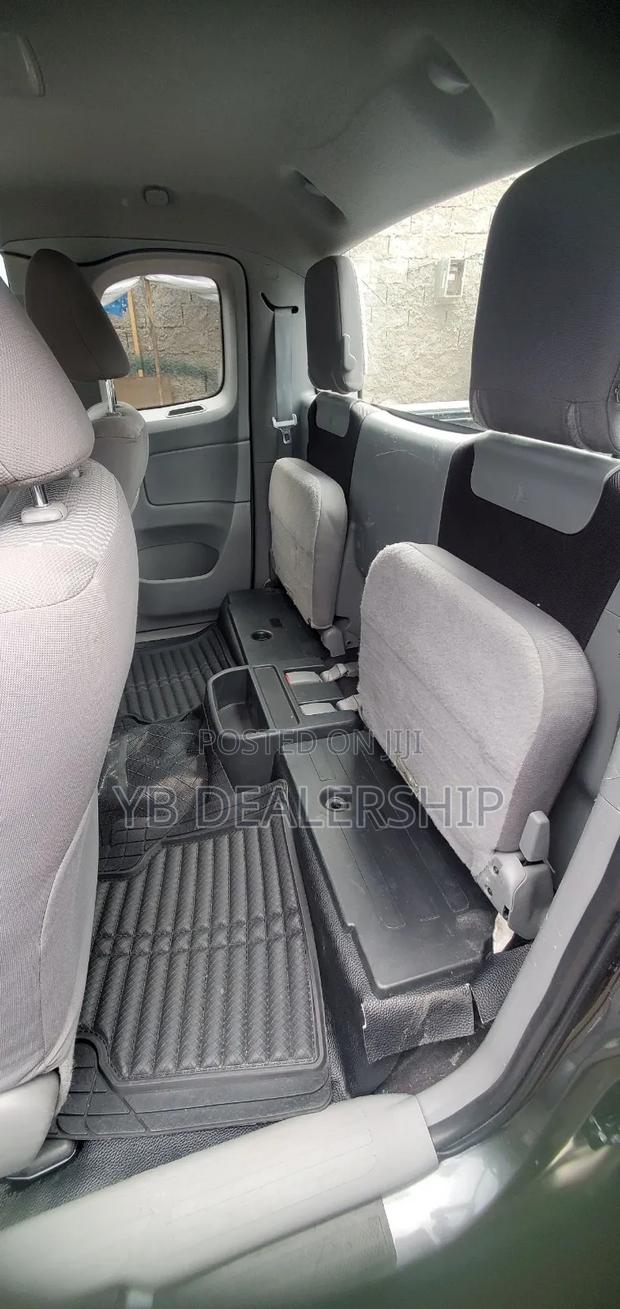 Toyota Tacoma 2012 Black