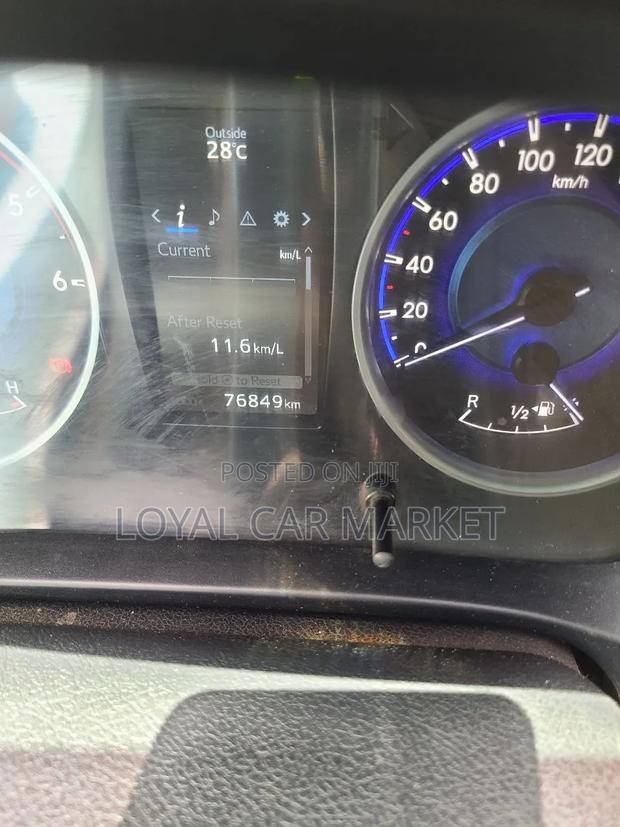 Toyota Hilux 2017 Gray