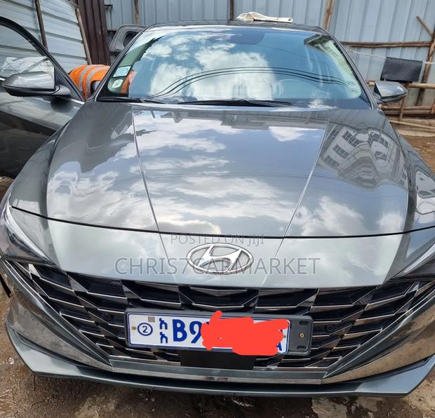 Hyundai Avante 2021 Gray