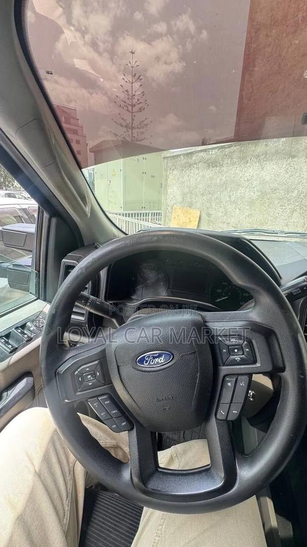 Ford F-150 2018 Black