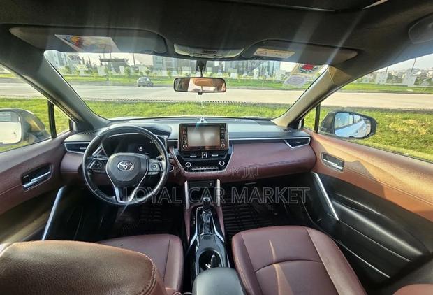 Toyota Corolla Cross Hybrid 2023 White