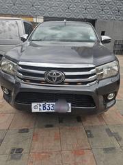 Toyota Hilux 2017 Gray for sale