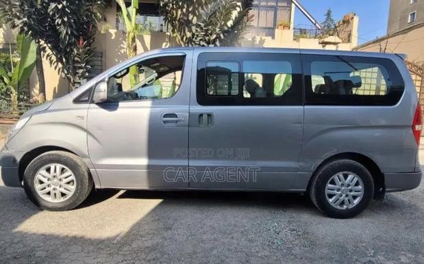 Car 2009 Silver