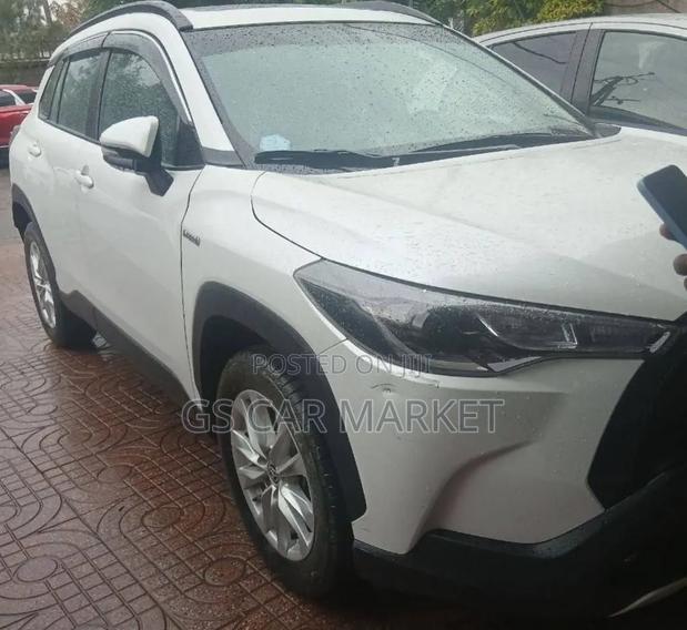 Toyota Corolla Cross Hybrid 2023 White
