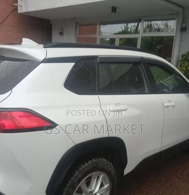 Toyota Corolla Cross Hybrid 2023 White