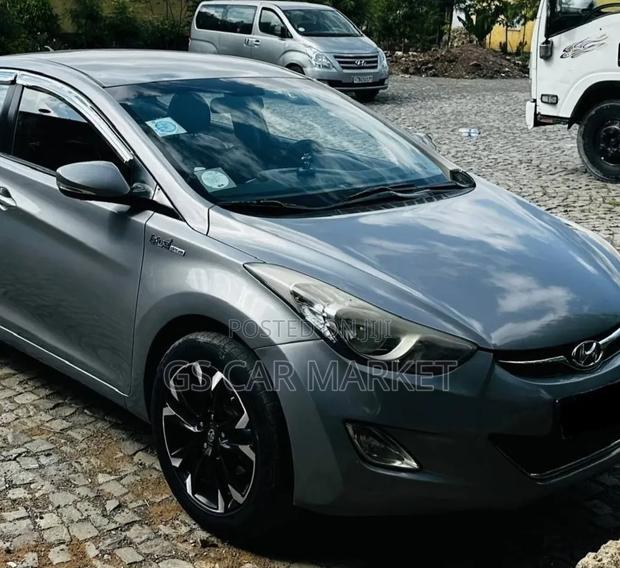 Hyundai Avante 2013 Gray