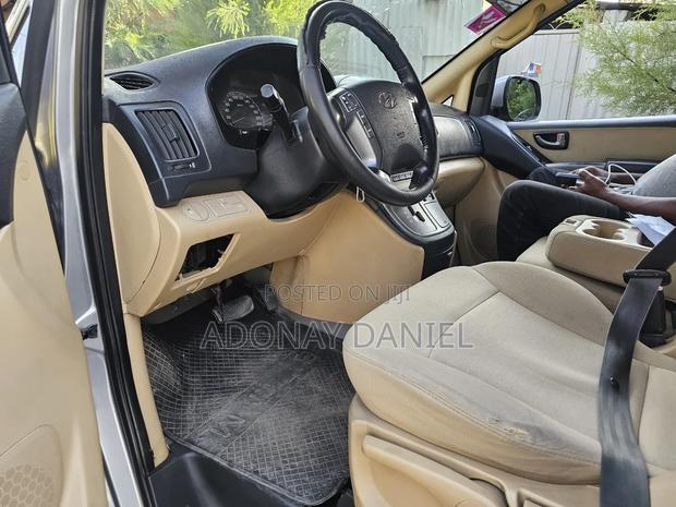 Hyundai H1 2020 Silver