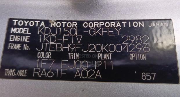 Toyota Land Cruiser Prado 2010 Silver