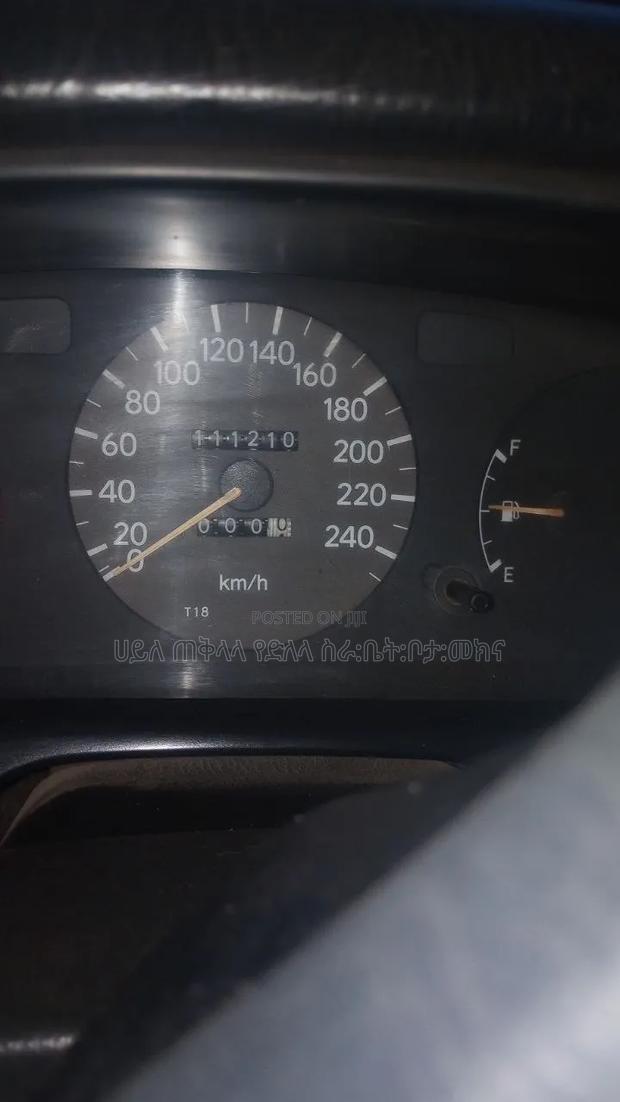 Toyota Carina E 1996 Maroon