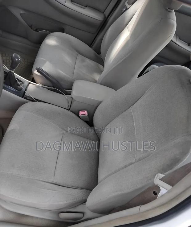 Toyota Corolla 2003 White