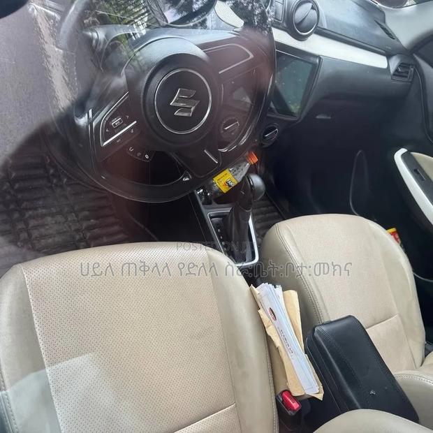 Suzuki Swift 2022 Matt Black