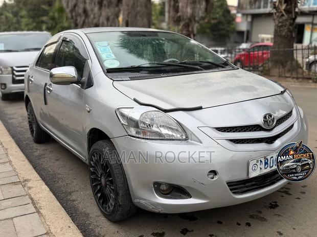 Toyota Belta 2007 Silver
