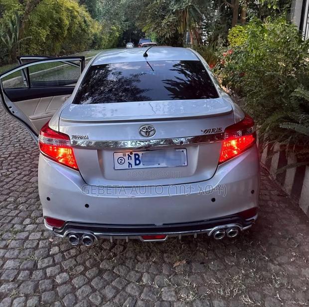 Toyota Yaris 2014 Silver