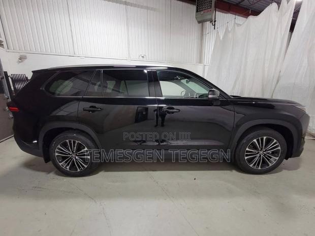 New Toyota Grand Highlander Hybrid 2024 Black