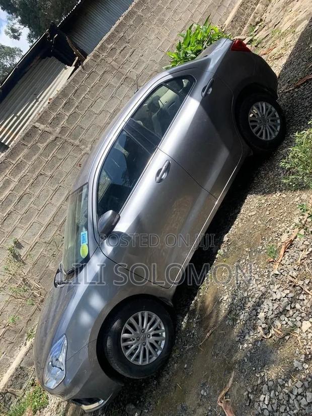 Suzuki Dzire 2022 Silver