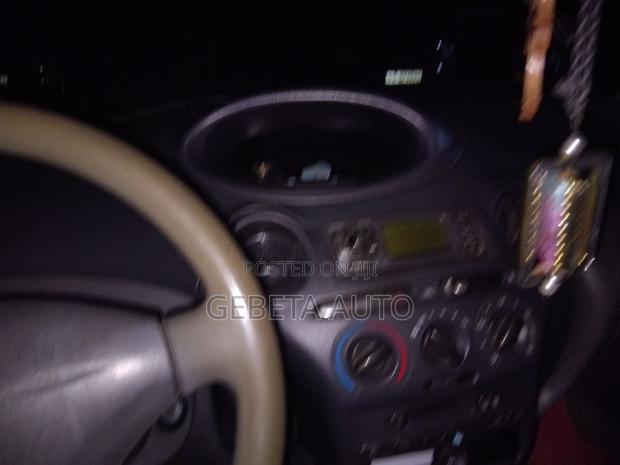 Toyota Vitz 1999 Blue
