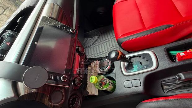 Toyota Hilux 2022 Black