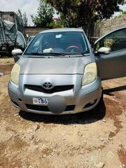 Toyota Yaris 2010 Gray for sale