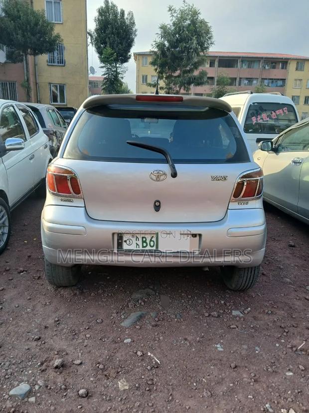 Toyota Yaris 2004 Silver