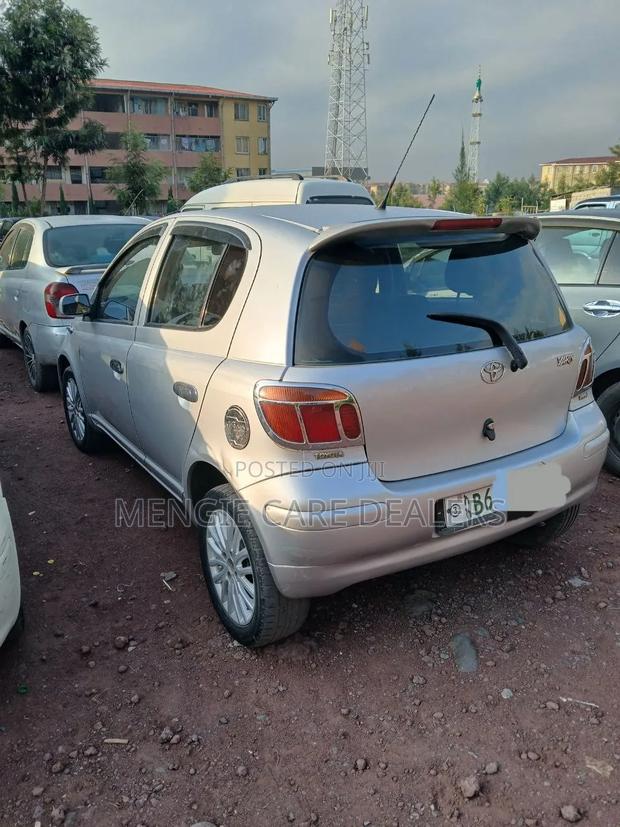 Toyota Yaris 2004 Silver