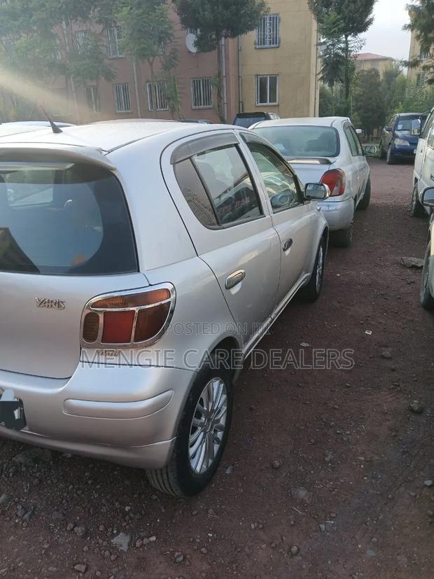 Toyota Yaris 2004 Silver