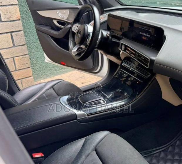 Mercedes-Benz EQC EQC400 4MATIC 2022 White