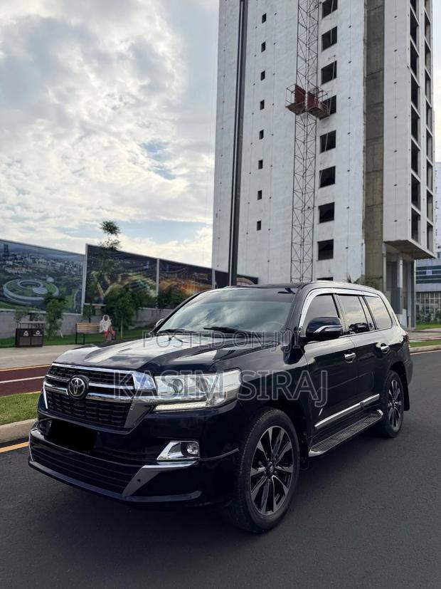 Toyota Land Cruiser 2011 Black