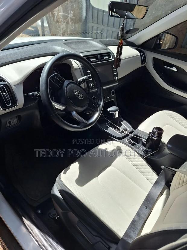 Hyundai Creta 2023 White