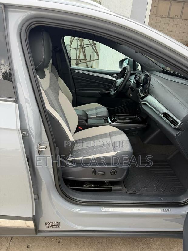 Volkswagen ID.4 2022 Gray