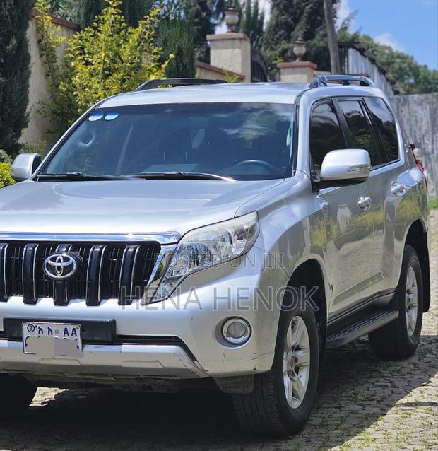 Toyota Land Cruiser Prado 2015 Silver
